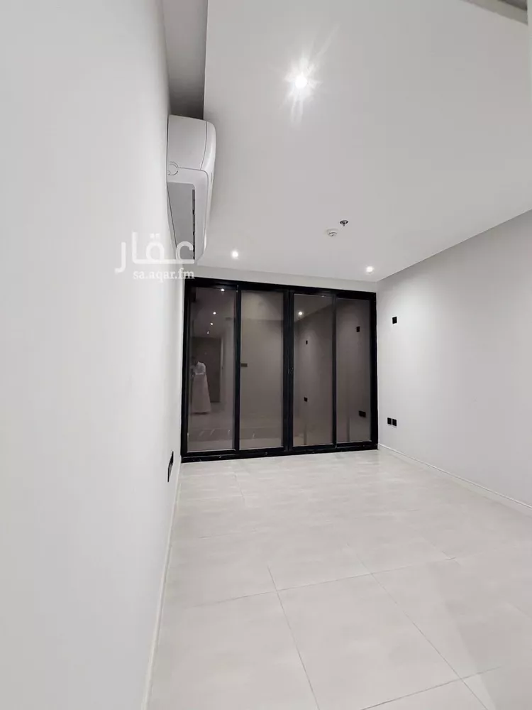 شقة للإيجار في شارع وادي هجر, حي الملقا, مدينة الرياض, منطقة الرياض 14
