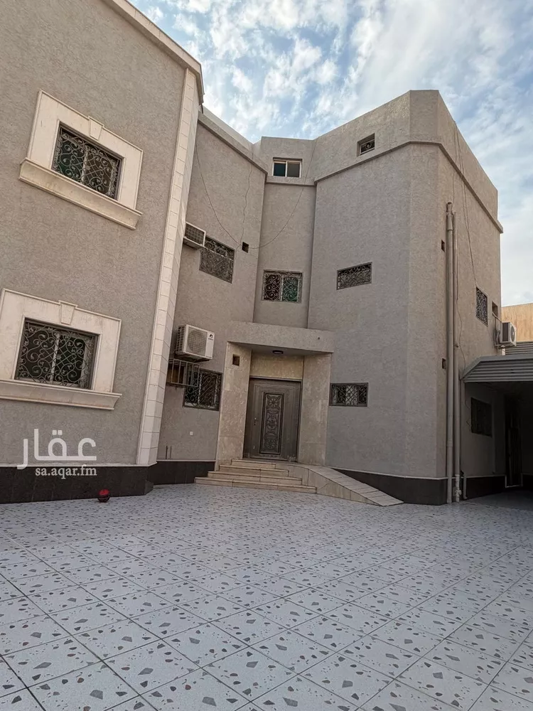 فيلا للبيع في شارع إبراهيم القوصي, حي العزيزية, مدينة الرياض, منطقة الرياض صورة 5