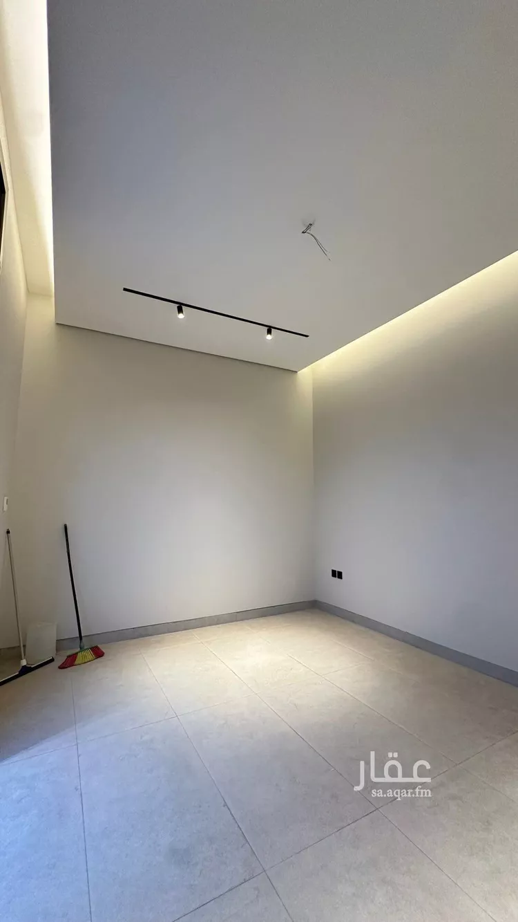Floor for Sale in Riyadh Ghirnatah صورة 3