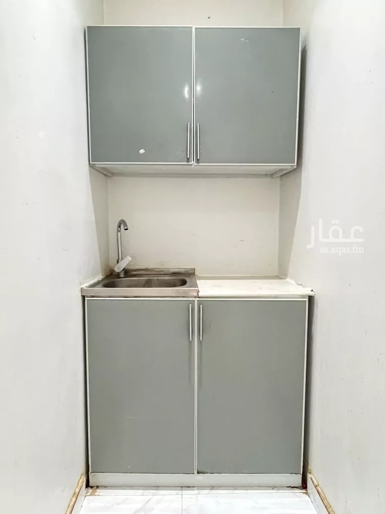 شقة للإيجار في شارع الشيخ عبدالعزيز بن محمد بن علي, حي ظهرة البديعة, مدينة الرياض, منطقة الرياض 6