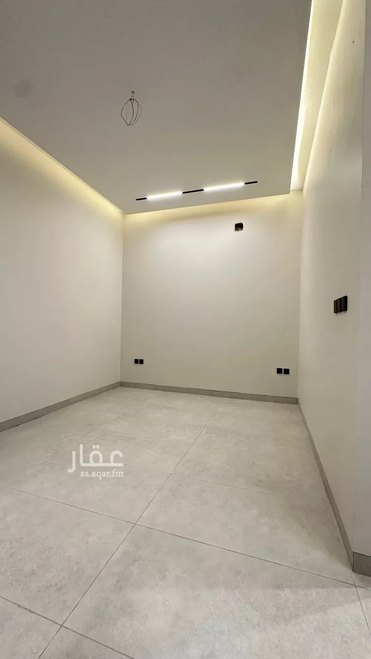 Floor for Sale in Riyadh Ghirnatah 8