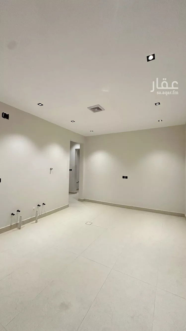 Floor for Rent in Riyadh Al Janadriyah صورة 5