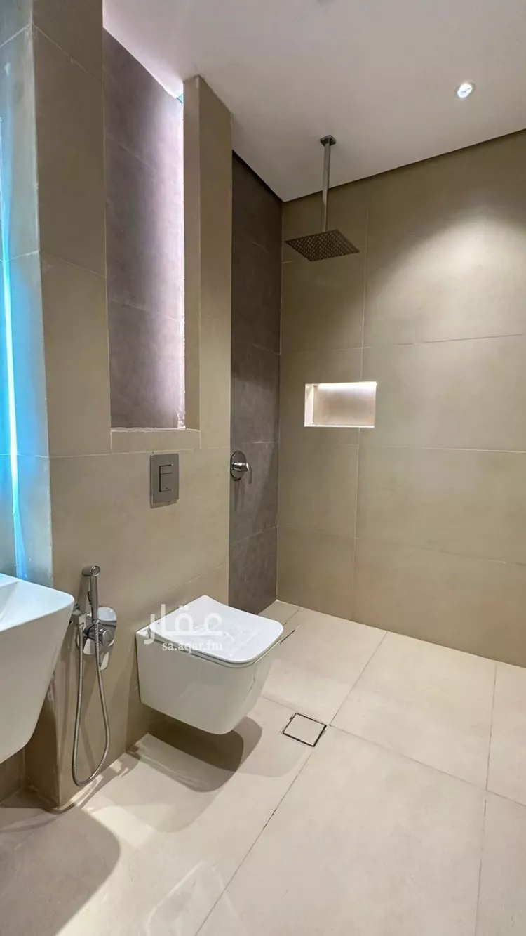 دور للبيع في شارع الجنادريه, حي الجنادرية, مدينة الرياض, منطقة الرياض 11