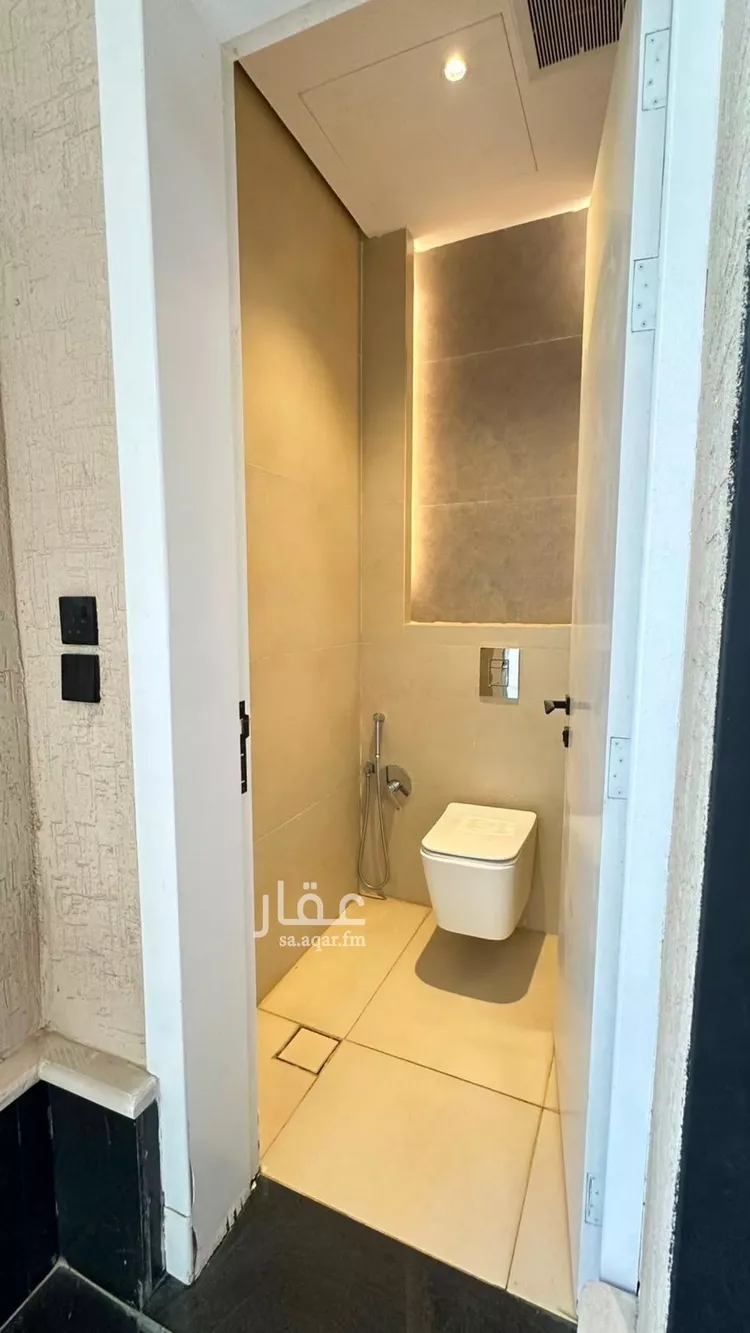 Floor for Sale in Riyadh Al Janadriyah صورة 5