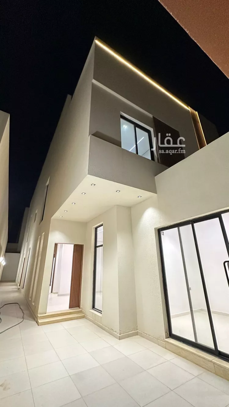 Floor for Rent in Riyadh Al Janadriyah صورة 3