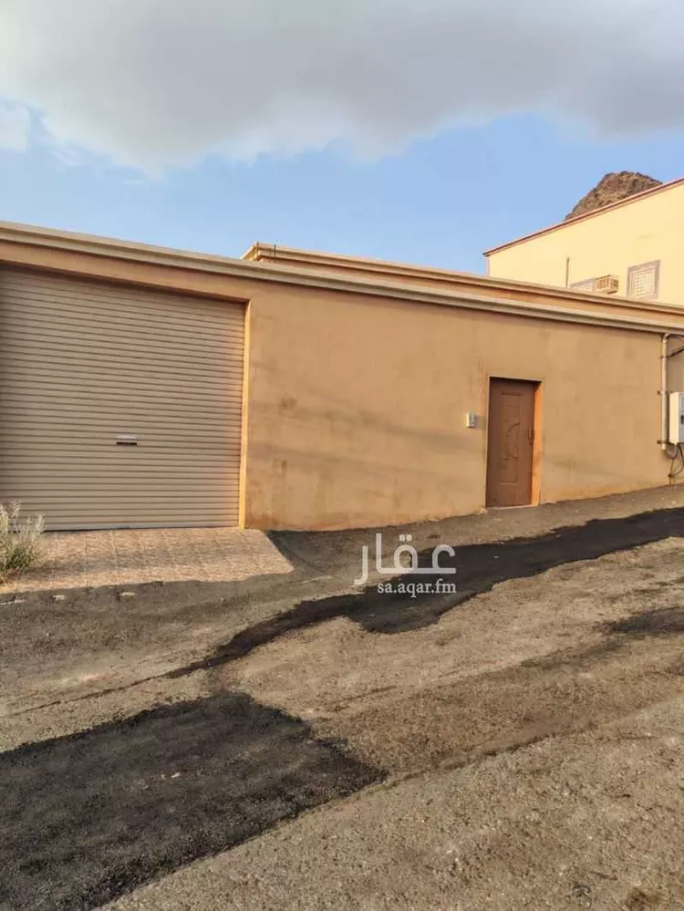 Floor for Rent in Muhayil Al Dars 6