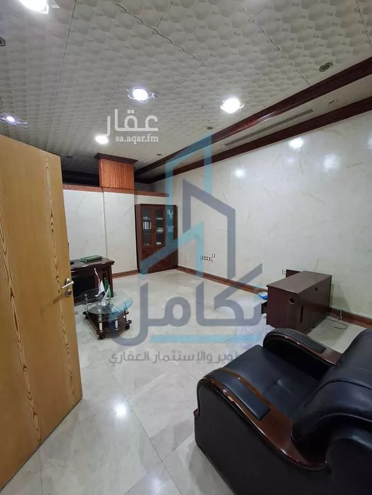 عمارة للإيجار في شارع طريق ابو بكر الصديق, حي الإسكان, مدينة بريدة, منطقة القصيم صورة 4