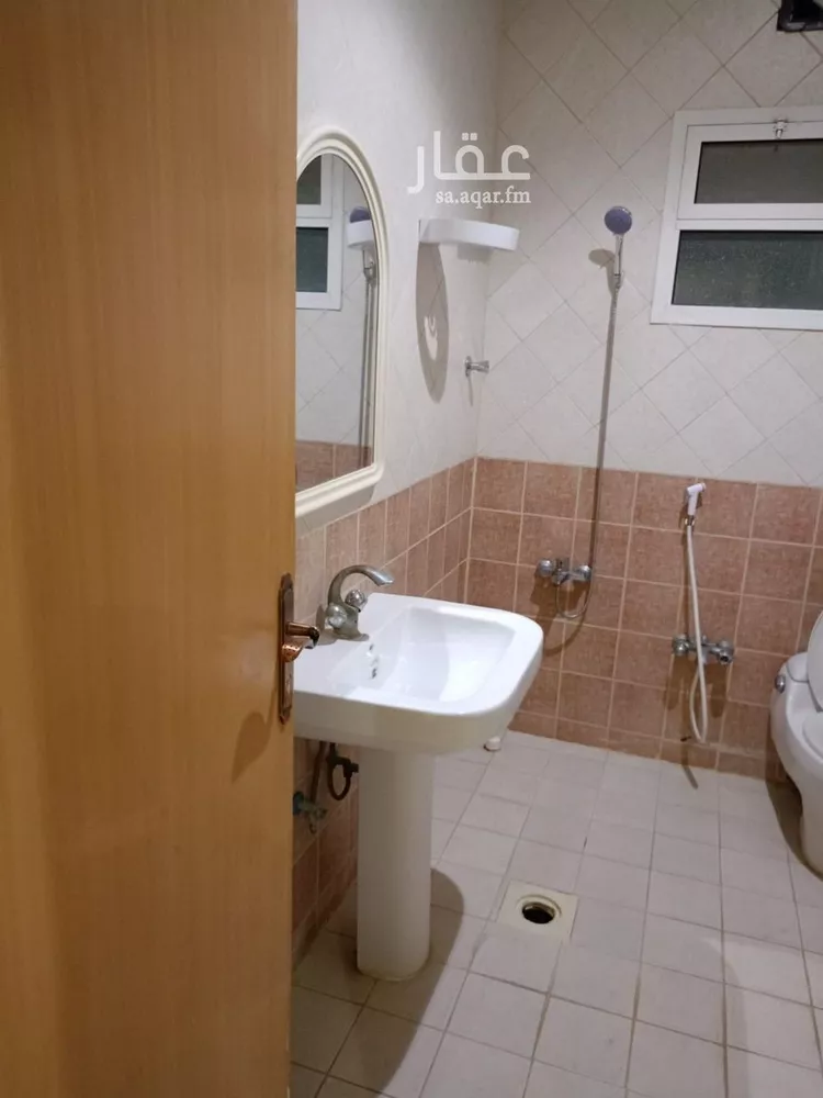 شقة للإيجار في شارع شارع مصعب بن عمير, حي السلام, مدينة الخرج, منطقة الرياض صورة 3