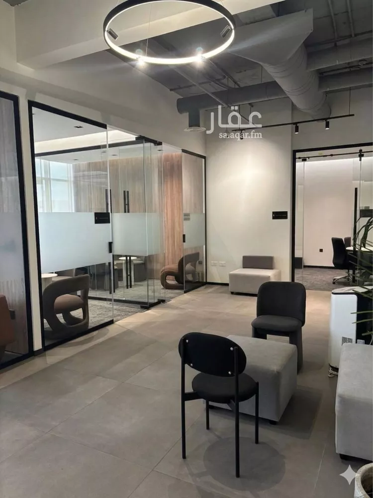 مكتب تجاري للإيجار في شارع انس بن مالك, حي الملقا, مدينة الرياض, منطقة الرياض