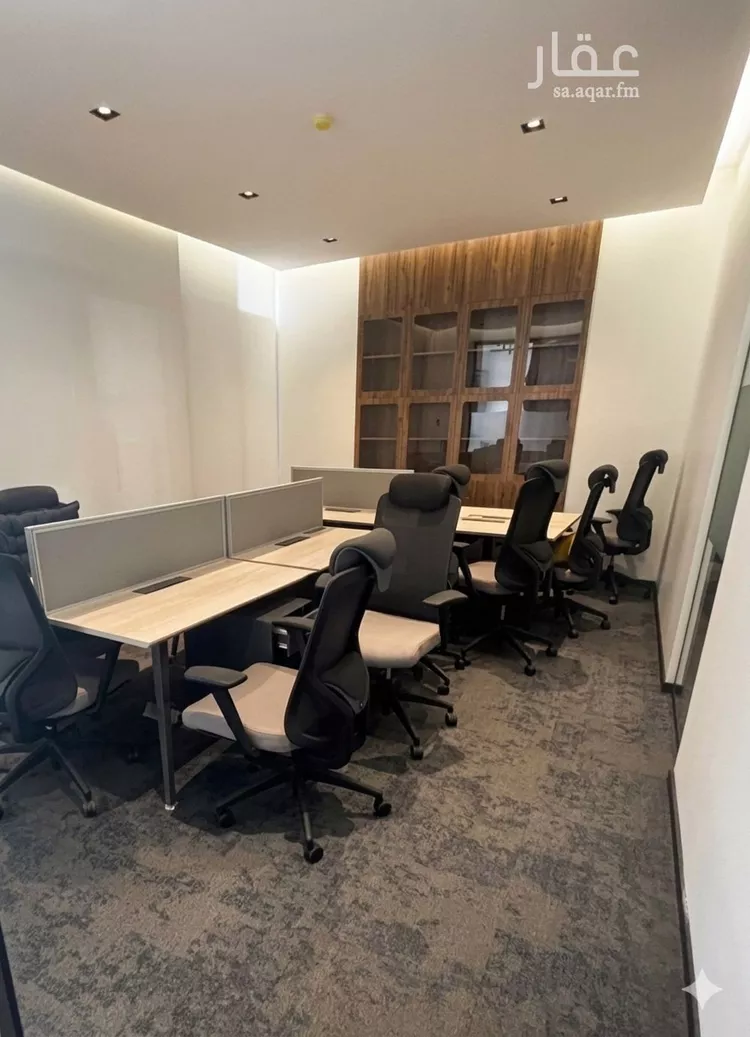 مكتب تجاري للإيجار في شارع انس بن مالك, حي الملقا, مدينة الرياض, منطقة الرياض صورة 3