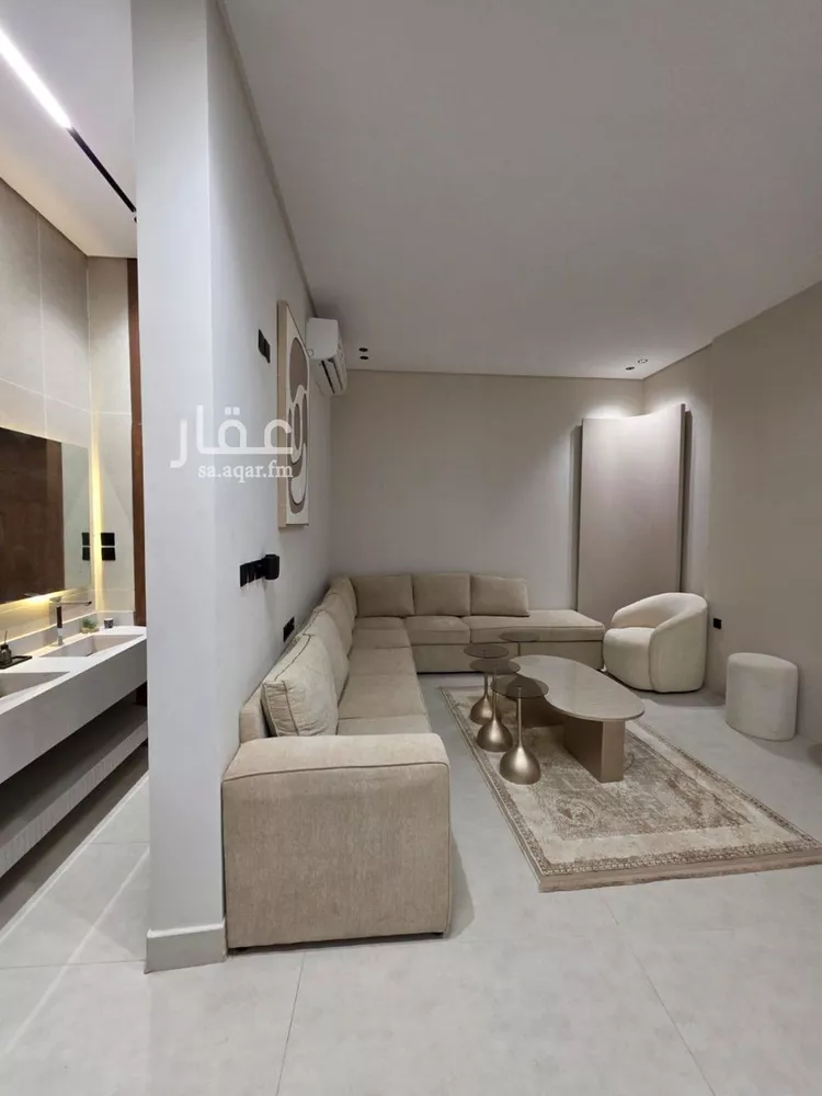 دور للبيع في شارع القرشي, حي عكاظ, مدينة الرياض, منطقة الرياض 8