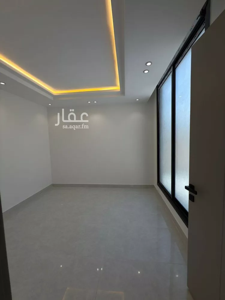 فيلا للبيع في شارع الامام البخاري, حي بدر, مدينة الرياض, منطقة الرياض 25
