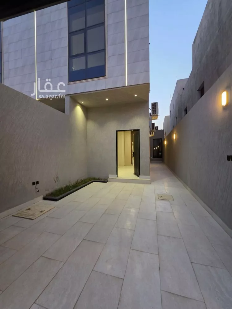 فيلا للبيع في شارع القرشي, حي عكاظ, مدينة الرياض, منطقة الرياض صورة 3