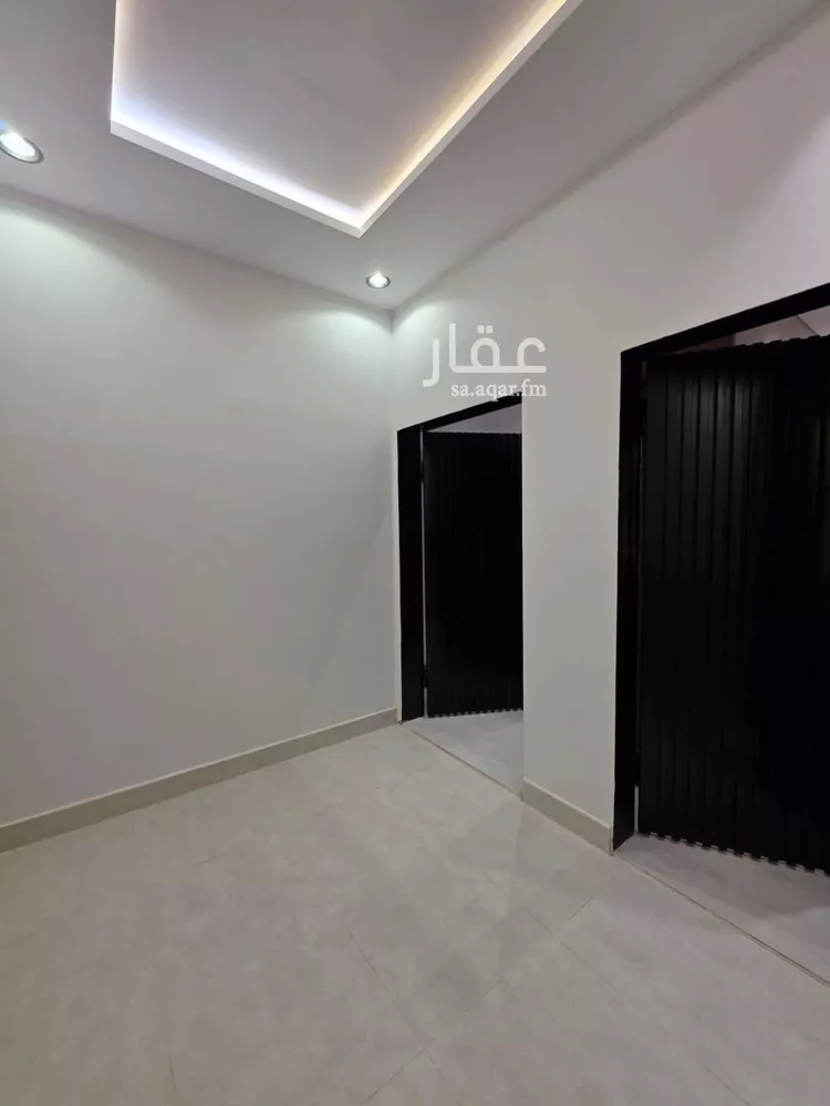 شقة للبيع في شارع عبدالله بن دخيل, حي عكاظ, مدينة الرياض, منطقة الرياض صورة 3