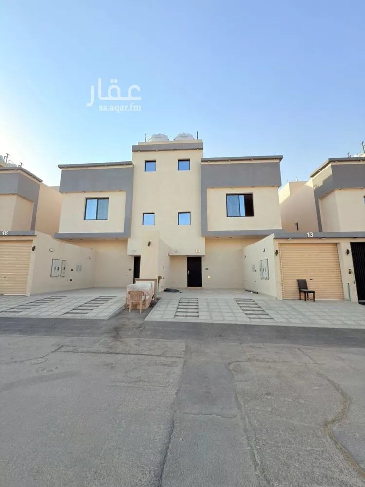 دور للبيع في شارع الإمام مسلم, حي بدر, مدينة الرياض, منطقة الرياض