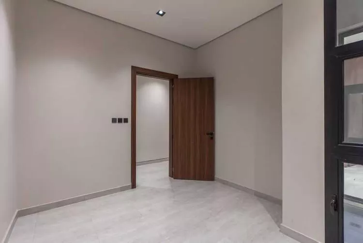 تبر 22