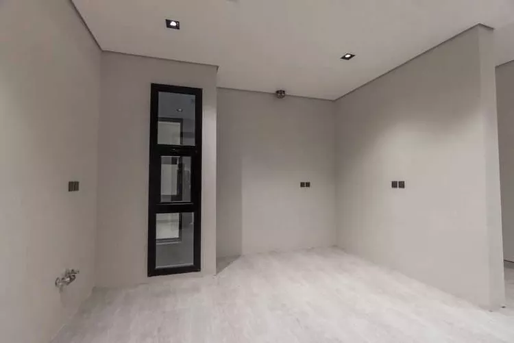 تبر 28