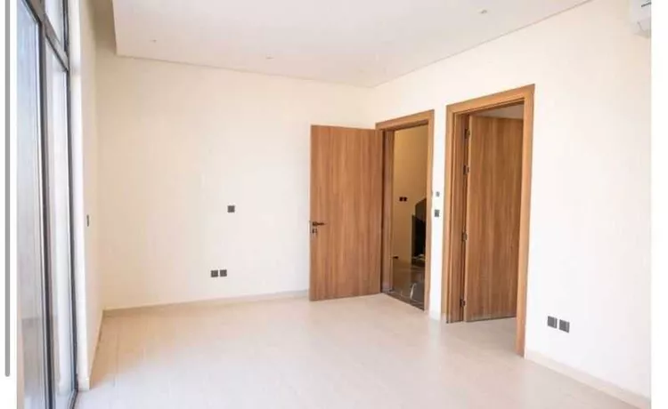 undefined صورة 5