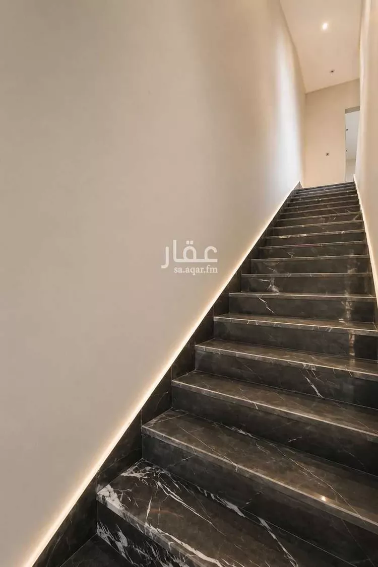 فيلا للبيع في شارع ابراهيم الهلالي, حي القادسية, مدينة الرياض, منطقة الرياض صورة 5