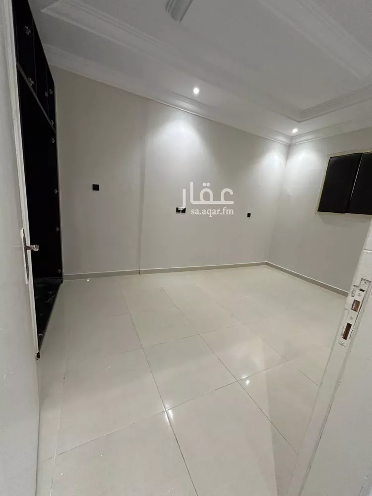 شقة للإيجار في شارع وادي البطحاء, حي الملقا, مدينة الرياض, منطقة الرياض صورة 2