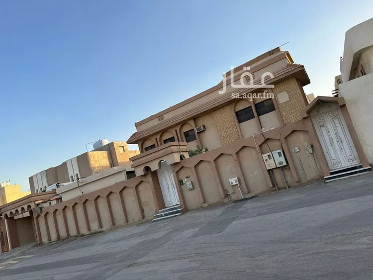 فيلا للبيع في شارع الشرفيه, حي بدر, مدينة الرياض, منطقة الرياض صورة 3