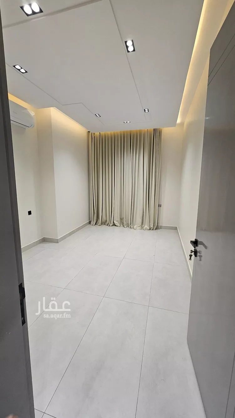 فيلا للبيع في شارع عمر الهواري, حي القيروان, مدينة الرياض, منطقة الرياض صورة 5