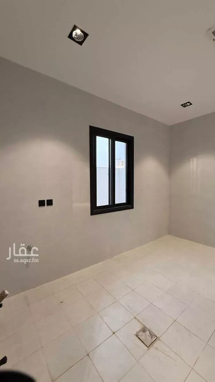 Floor for Sale in Riyadh Al Janadriyah 27