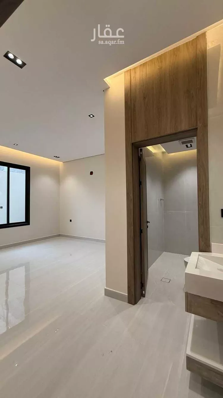 Floor for Sale in Riyadh Al Janadriyah 28