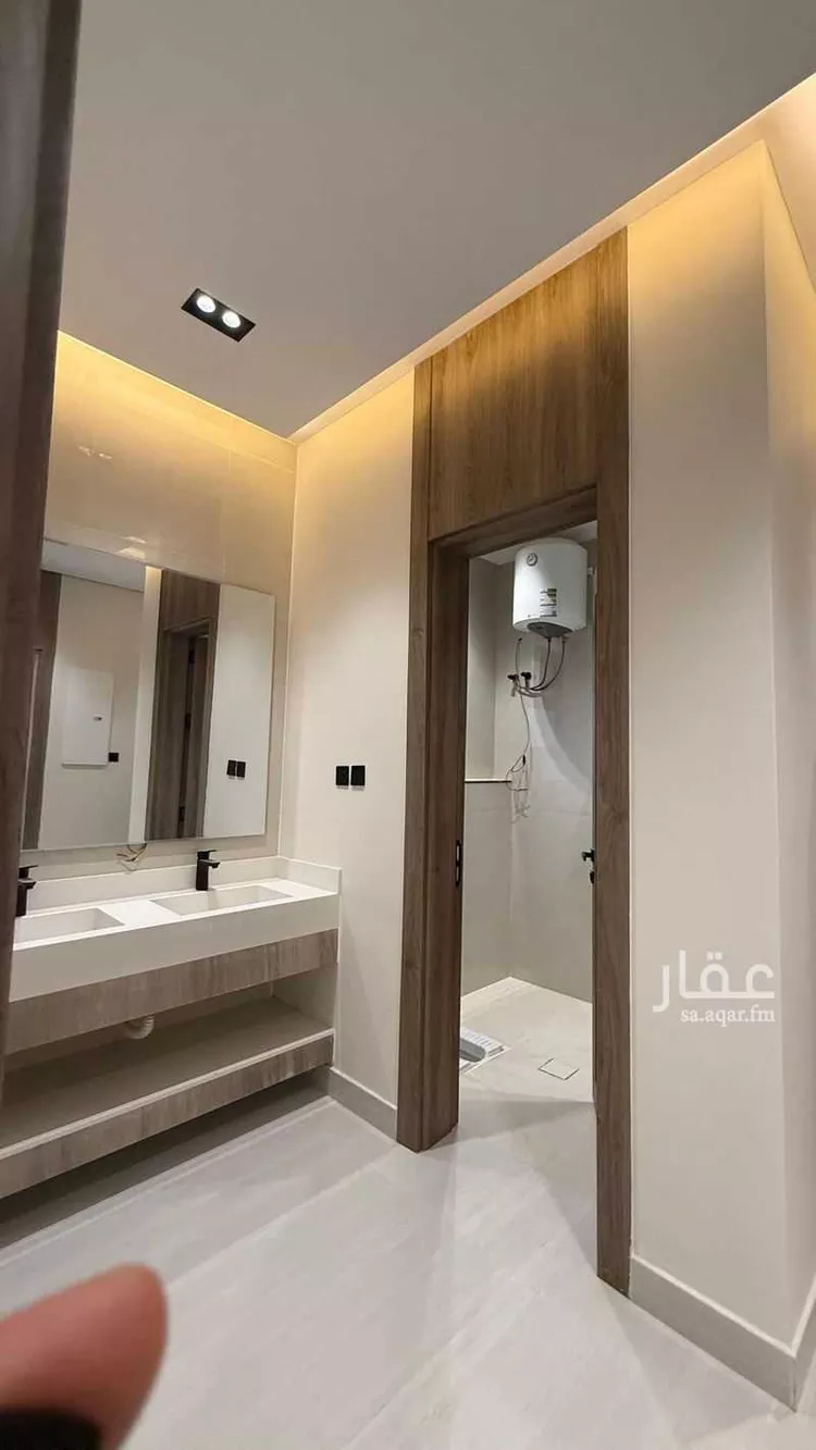 Floor for Sale in Riyadh Al Janadriyah 26