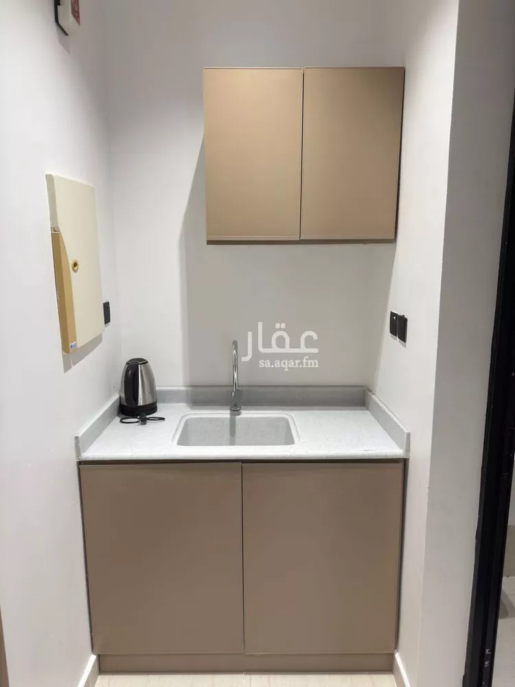 استوديو للإيجار في شارع سيهات, حي الخبر الجنوبية, مدينة الخبر, المنطقة الشرقية 8