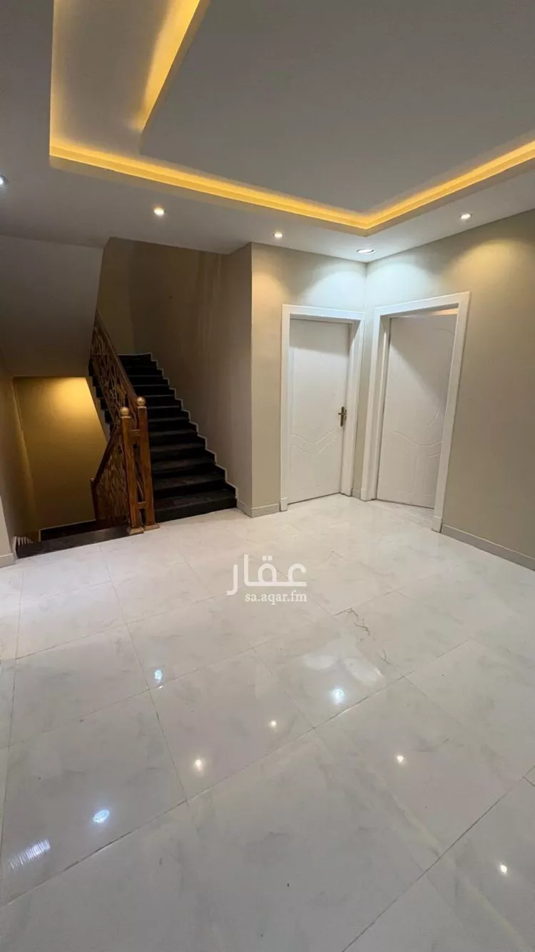 فيلا للإيجار في شارع التبريزي, حي المهدية, مدينة الرياض, منطقة الرياض 8