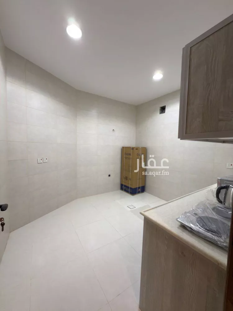 شقة للإيجار في شارع الرابع والعشرون, حي الخبر الجنوبية, مدينة الخبر, المنطقة الشرقية 14
