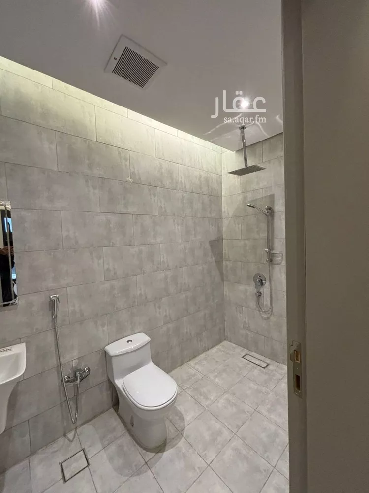 دور للبيع في شارع ابن أبي بكر, حي العارض, مدينة الرياض, منطقة الرياض صورة 3