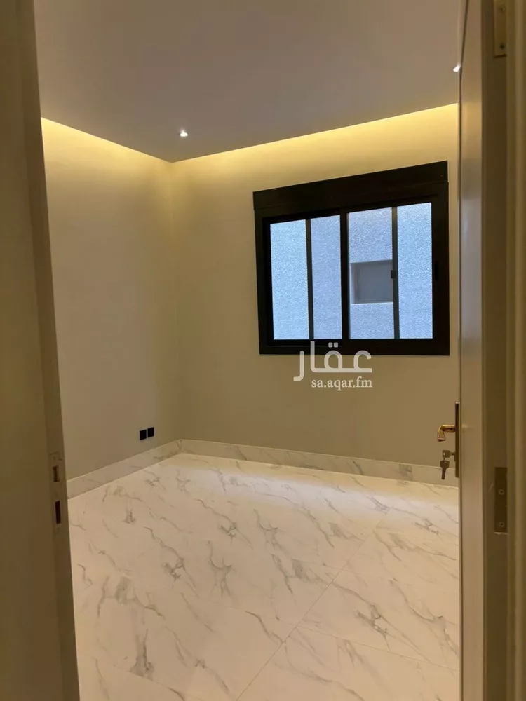 دور للبيع في شارع ابن أبي بكر, حي العارض, مدينة الرياض, منطقة الرياض صورة 2