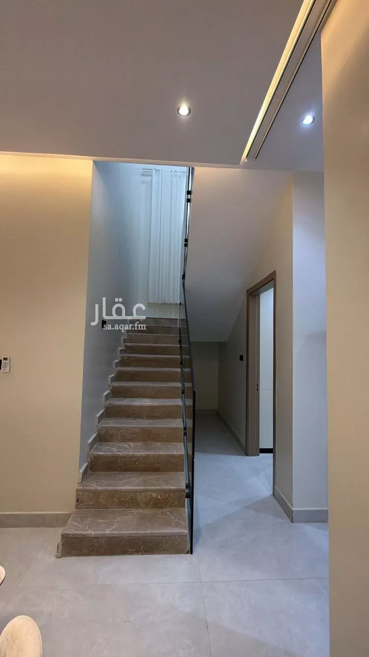 فيلا للبيع في شارع إبراهيم بن حسين, حي الرمال, مدينة الرياض, منطقة الرياض صورة 2