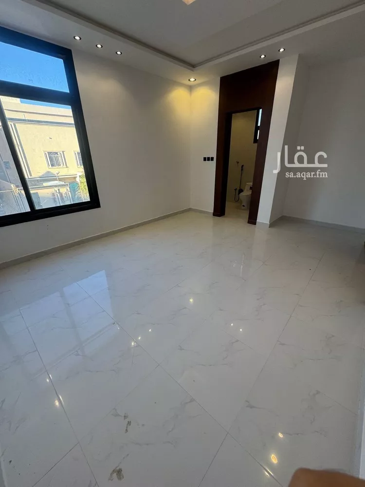 فيلا للبيع في شارع طيبة, حي ظهرة لبن, مدينة الرياض, منطقة الرياض صورة 4