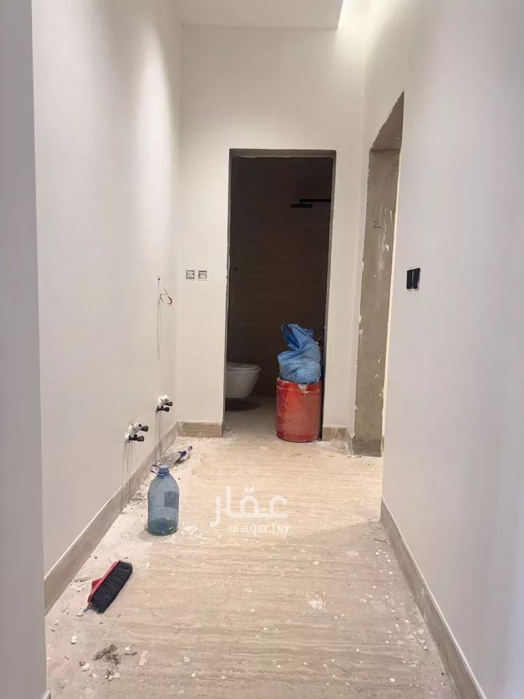 فيلا للبيع في شارع خليص, حي ظهرة لبن, مدينة الرياض, منطقة الرياض صورة 3