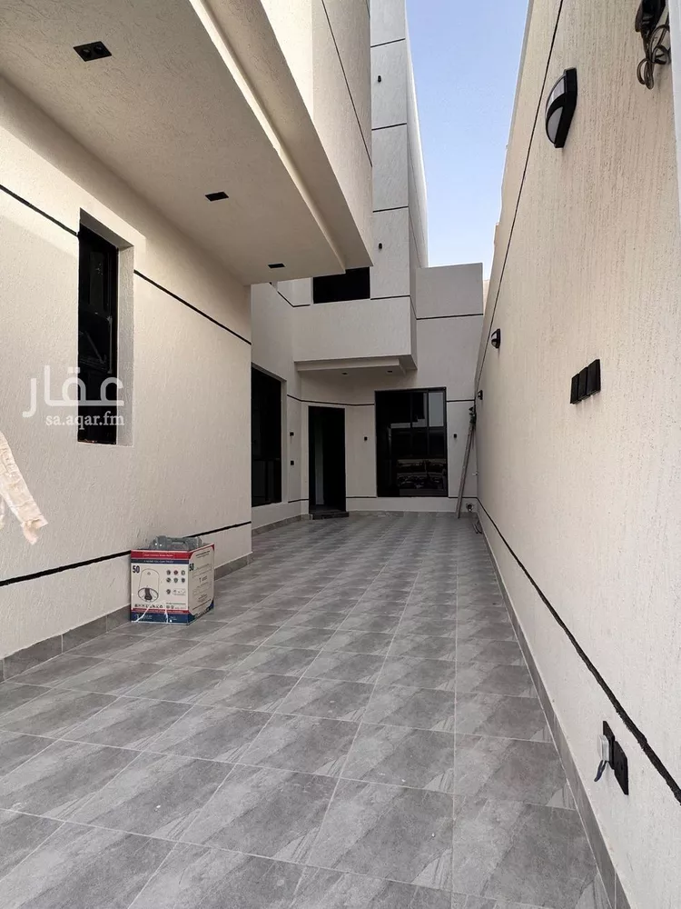 فيلا للبيع في شارع المضة, حي ظهرة لبن, مدينة الرياض, منطقة الرياض صورة 2