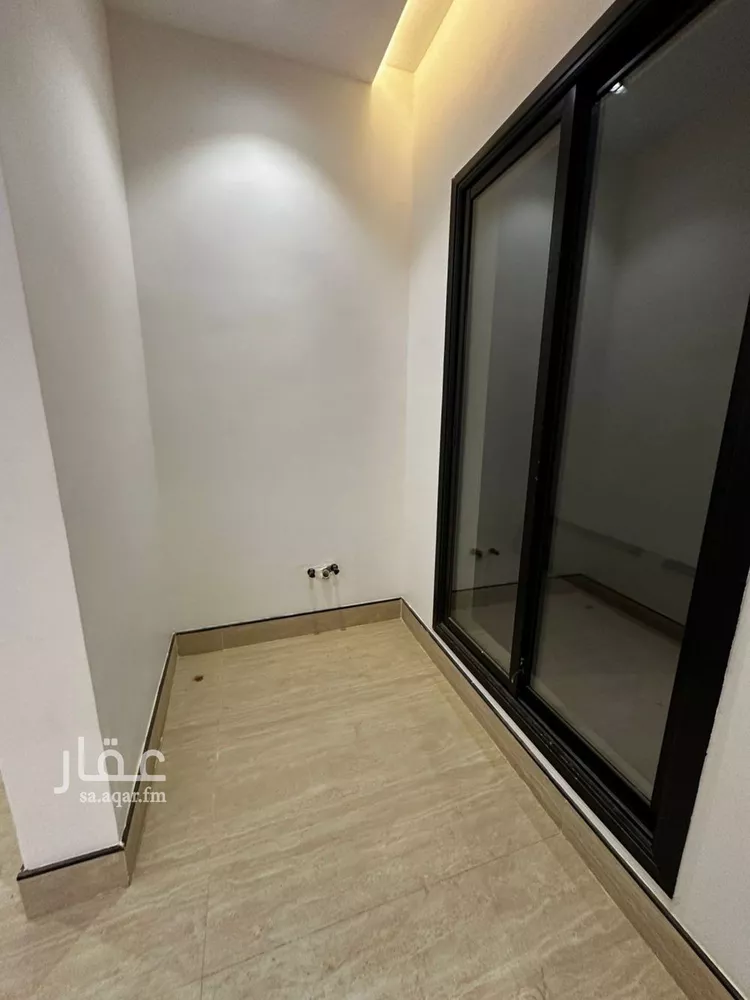 فيلا للبيع في شارع طيبة, حي ظهرة لبن, مدينة الرياض, منطقة الرياض صورة 5