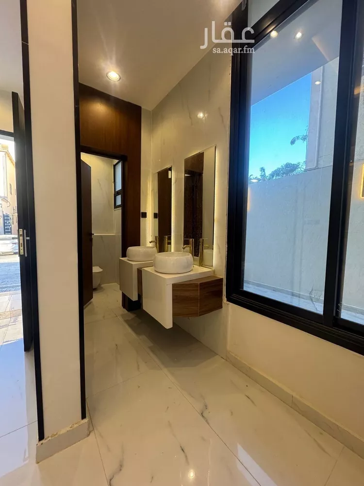 فيلا للبيع في شارع طيبة, حي ظهرة لبن, مدينة الرياض, منطقة الرياض صورة 3