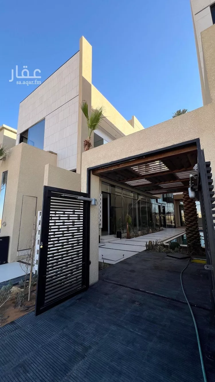 فيلا للبيع في شارع عمر بن عبدالقادر مفتي, حي المهدية, مدينة الرياض, منطقة الرياض صورة 3