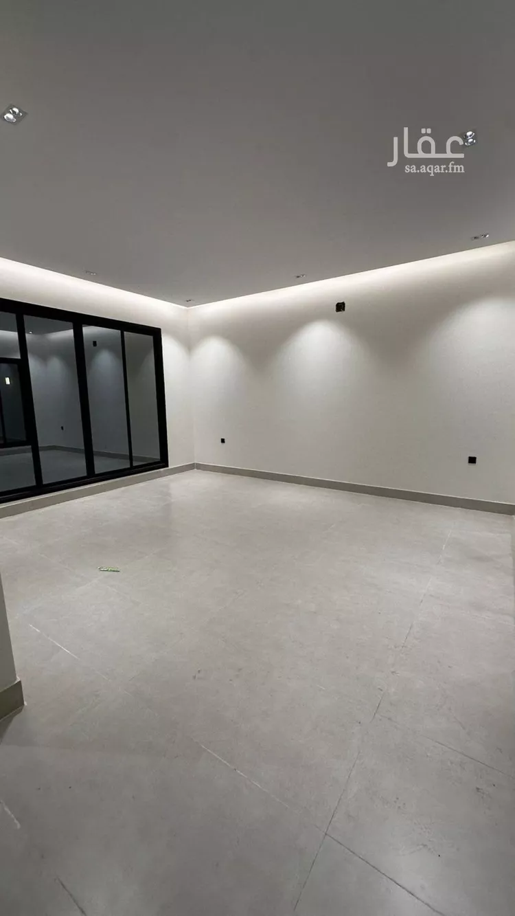 فيلا للبيع في شارع طيبة, حي ظهرة لبن, مدينة الرياض, منطقة الرياض صورة 3