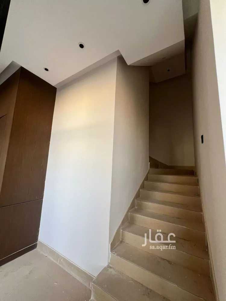 فيلا للبيع في شارع أبي الشيخ الأصبهاني, حي المهدية, مدينة الرياض, منطقة الرياض صورة 3