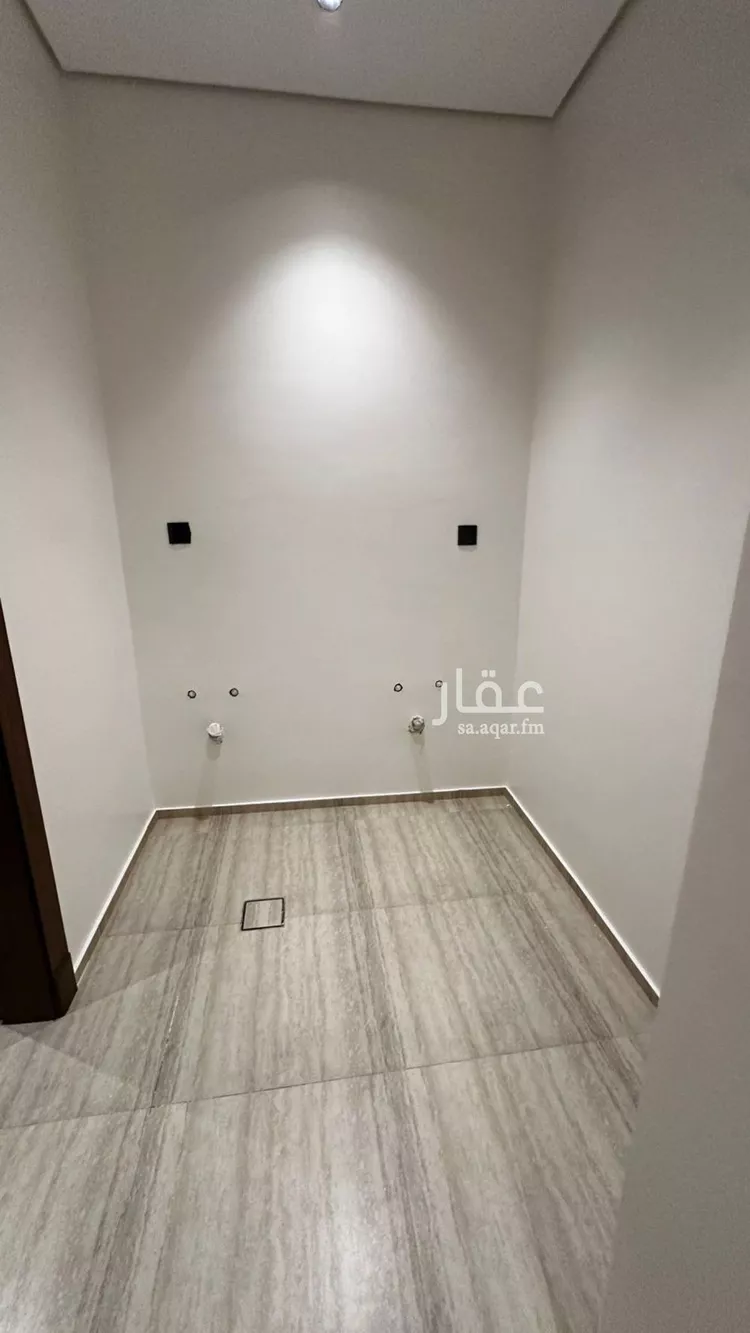 فيلا للبيع في شارع طيبة, حي ظهرة لبن, مدينة الرياض, منطقة الرياض صورة 3