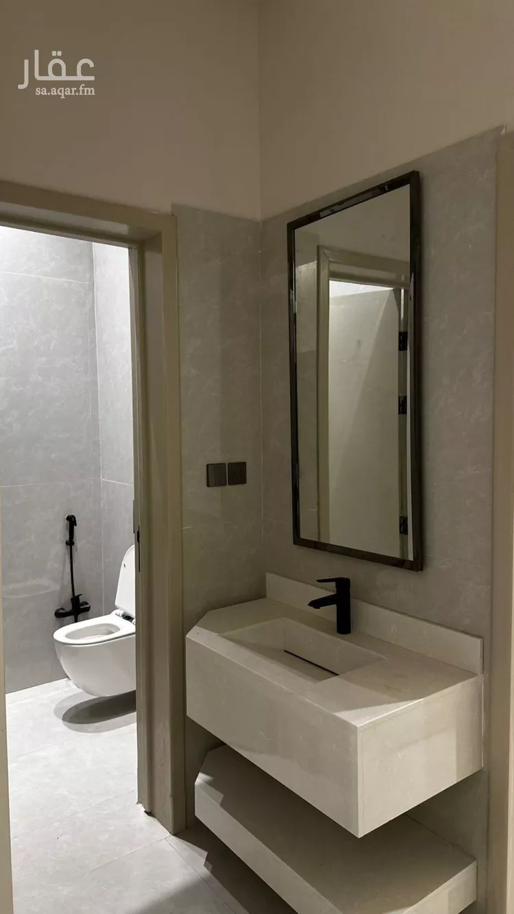 فيلا للبيع في شارع طيبة, حي ظهرة لبن, مدينة الرياض, منطقة الرياض صورة 5