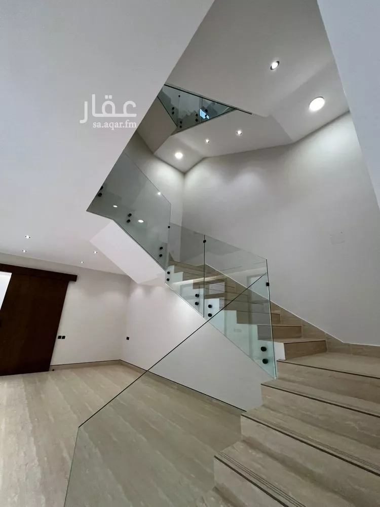 فيلا للبيع في شارع أبي الشيخ الأصبهاني, حي المهدية, مدينة الرياض, منطقة الرياض صورة 3