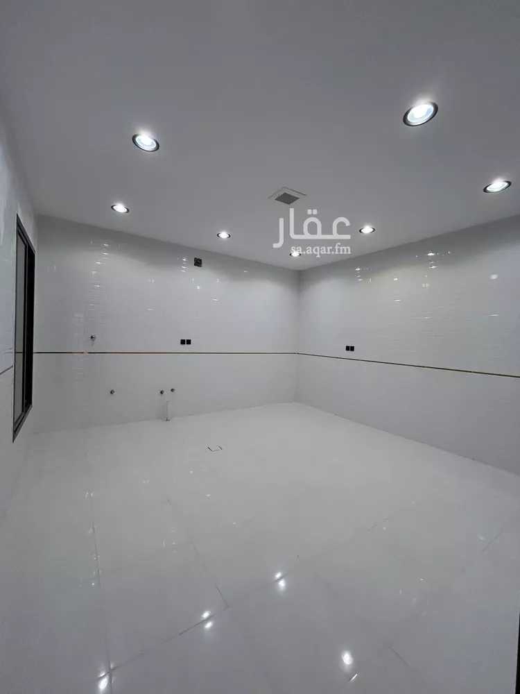 فيلا للبيع في شارع حلبان, حي ظهرة لبن, مدينة الرياض, منطقة الرياض صورة 3