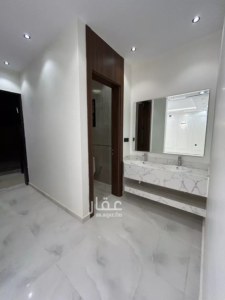 فيلا للبيع في شارع حلبان, حي ظهرة لبن, مدينة الرياض, منطقة الرياض صورة 2