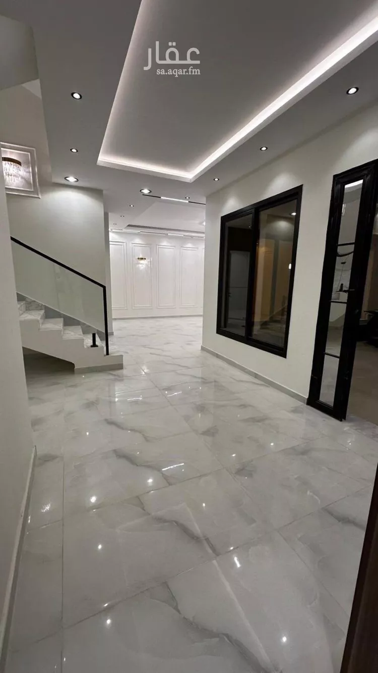 فيلا للبيع في شارع طيبة, حي ظهرة لبن, مدينة الرياض, منطقة الرياض صورة 4