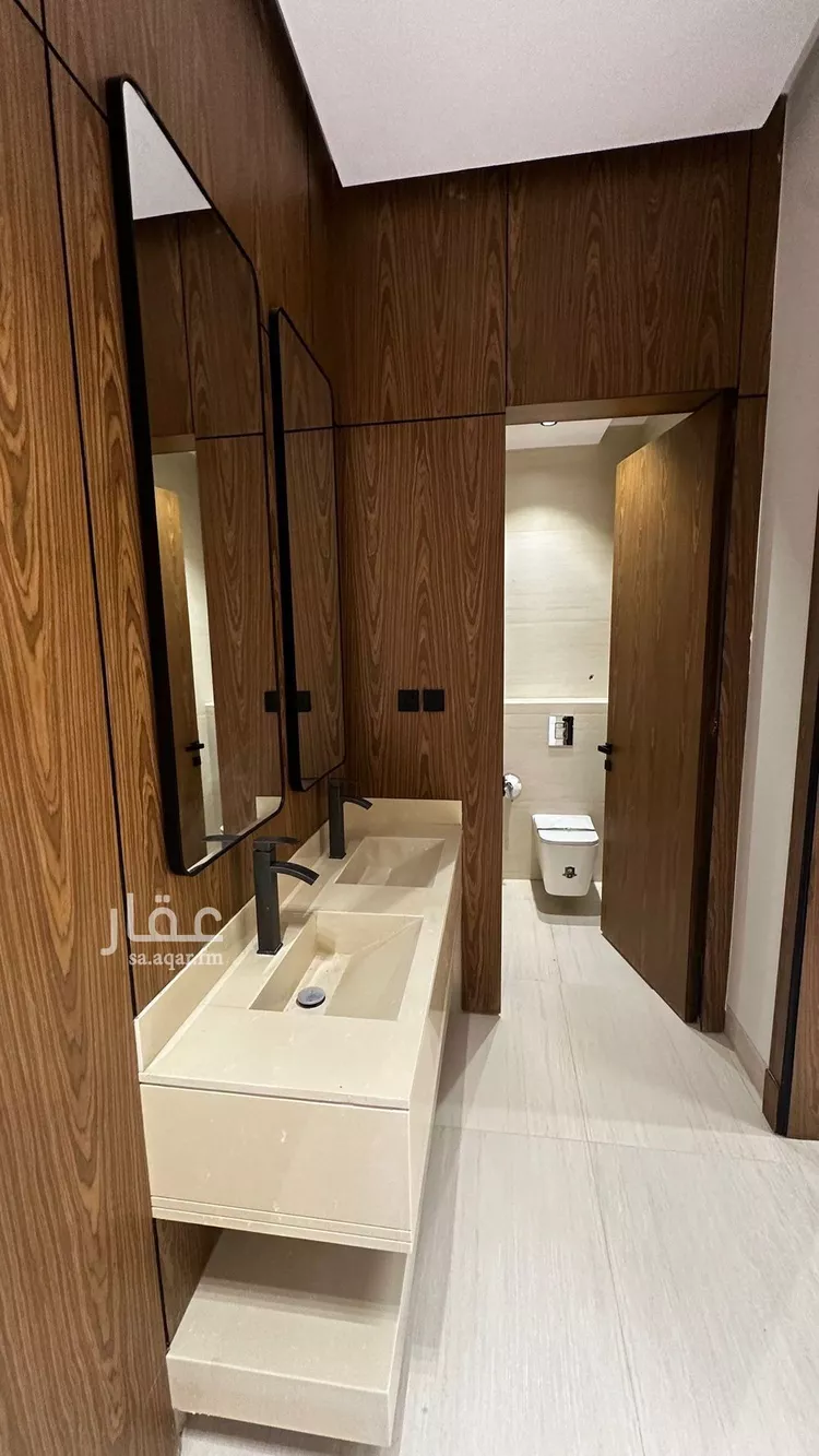 فيلا للبيع في شارع عمر بن عبدالقادر مفتي, حي المهدية, مدينة الرياض, منطقة الرياض صورة 5